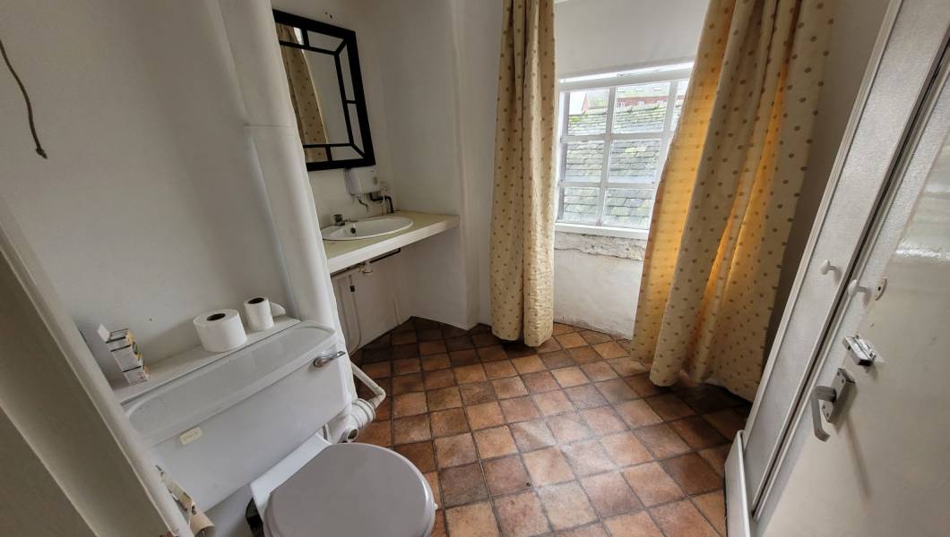 12, Devonshire Street Mere Commercial